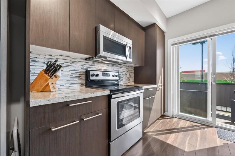 355 Silverado Common SW, Silverado — interior photo 6