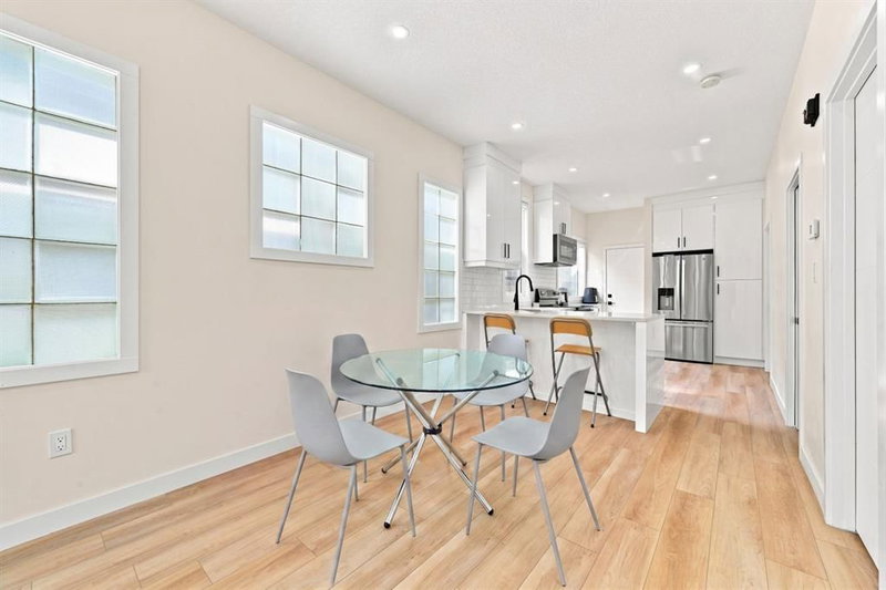 1012 1 Avenue NW, Sunnyside — interior photo 6