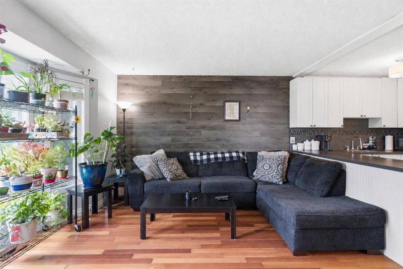 4227 49 Street NE, Whitehorn — interior photo 7