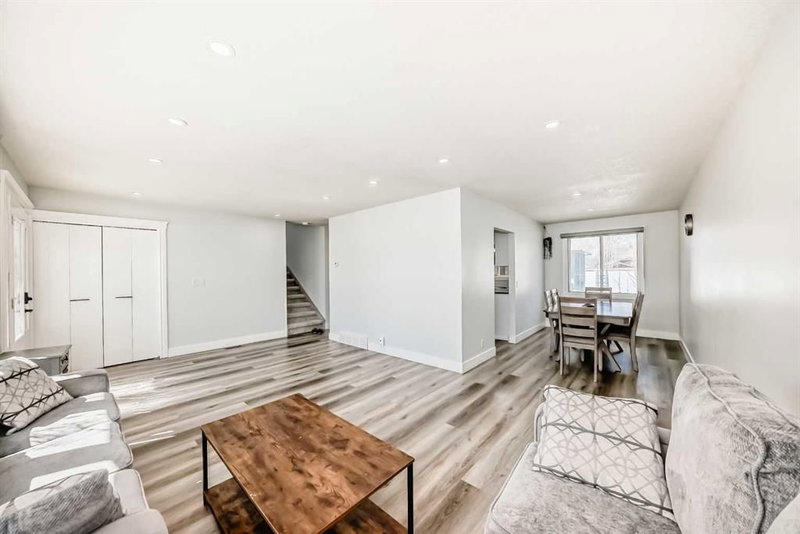 204 Whiteview Close NE, Whitehorn — interior photo 6