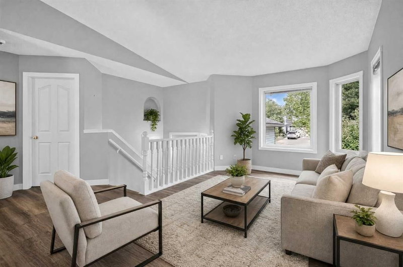 940 Coventry Drive NE, Coventry Hills — interior photo 6