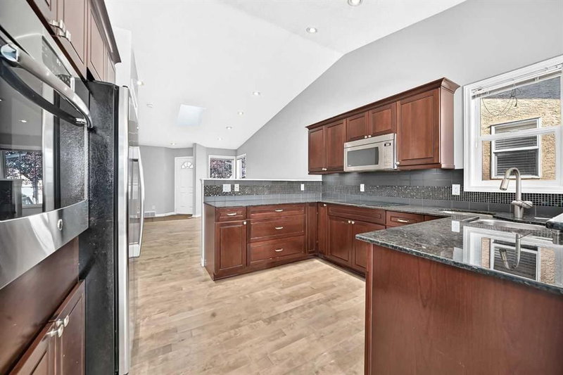 337 Harvest Lake Green NE, Harvest Hills — interior photo 5