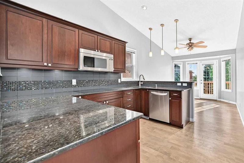 337 Harvest Lake Green NE, Harvest Hills — interior photo 7
