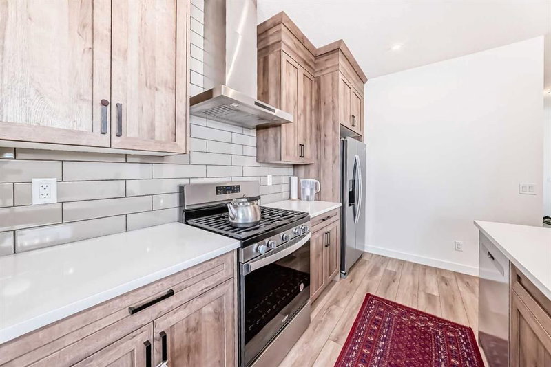 330 Ambleton Drive NW, Moraine — interior photo 6