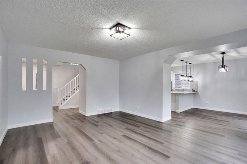 41 Millview Park SW, Millrise — interior photo 5