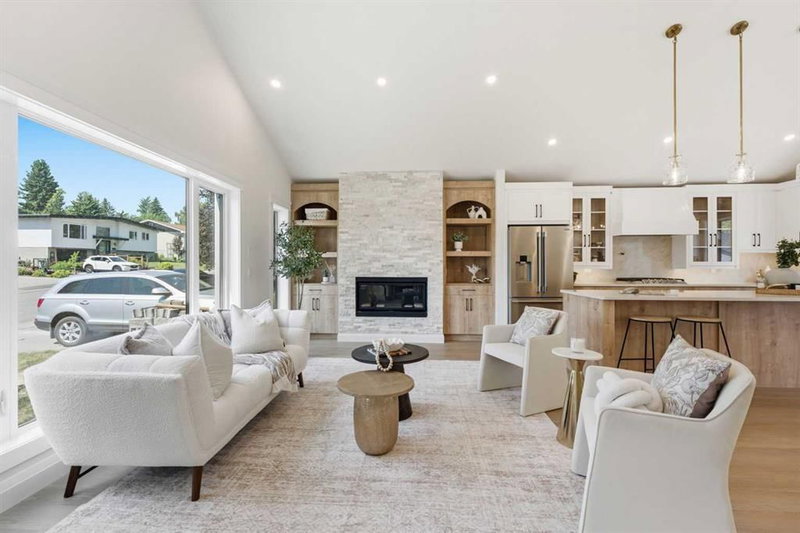 3375 Breton Close NW, Brentwood — interior photo 5