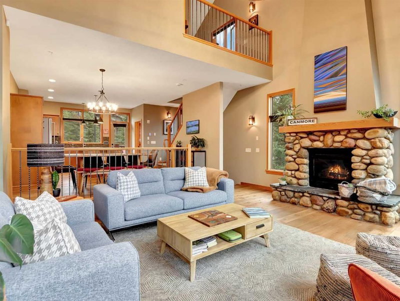 11, 137 Wapiti Close, Eagle Terrace — interior photo 7