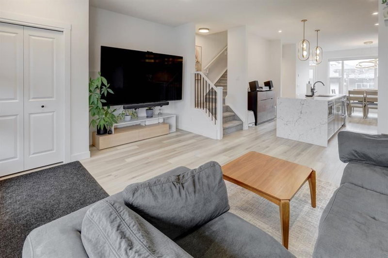174 Rowley Gate NW, Haskayne — interior photo