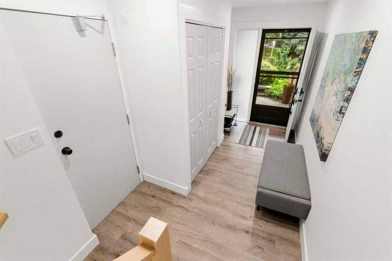 3909 Point Mckay Road NW, Point McKay — interior photo 5