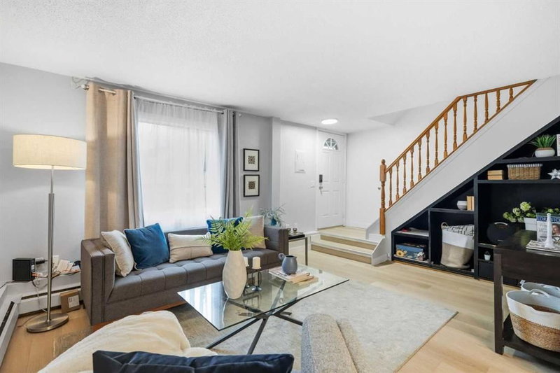 99, 3809 45 Street SW, Glenbrook — interior photo 5