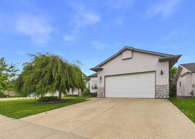 38 Elana Crescent