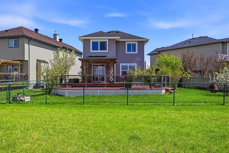 86 Saddlecrest Close NE