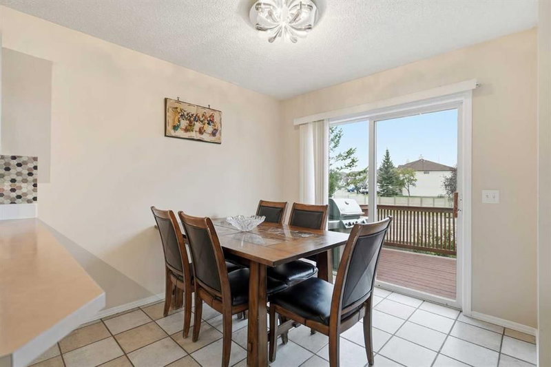 52 Douglas Glen Crescent SE, Douglasdale/Glen — interior photo 7