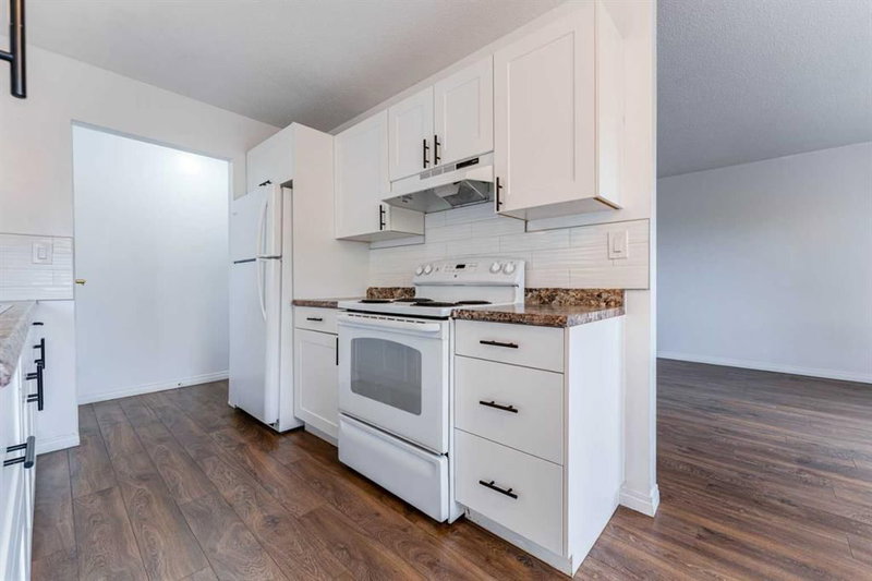2906 Doverville Crescent SE, Dover — photo 3