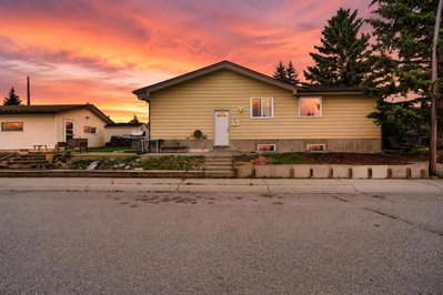 53 Queen Isabella Close SE