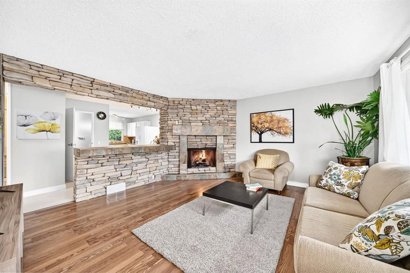 1949 LYTTON Crescent SE, Ogden — interior photo 5