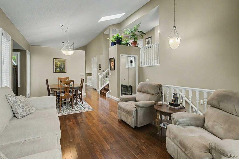 43 Riverside Road SE, Riverbend — interior photo