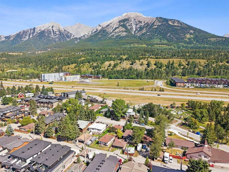 1221 1 Avenue, Canmore — listing photo 6