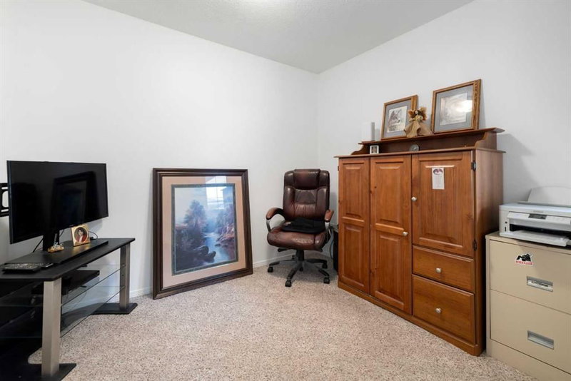 100 Dovista Court SE, Dover — interior photo