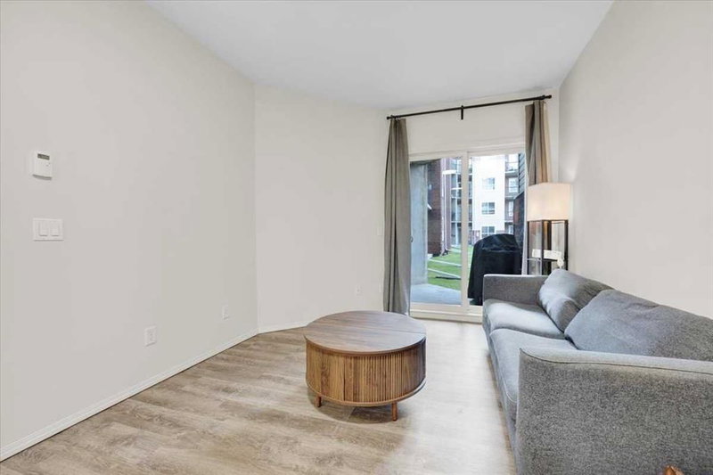 1108, 73 Erin Woods Court SE, Erin Woods — interior photo 6