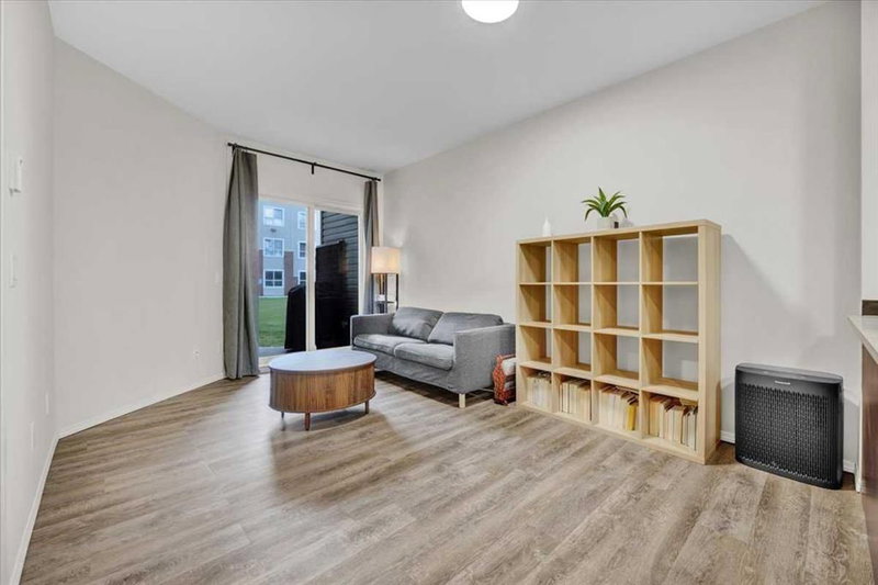 1108, 73 Erin Woods Court SE, Erin Woods — interior photo 7