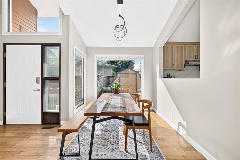 39 Woodfield Crescent SW, Woodbine — interior photo 6