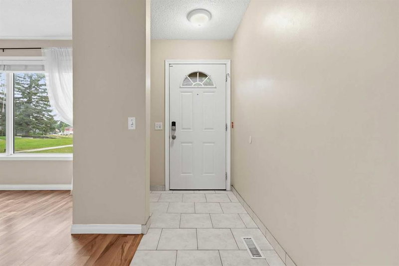224, 999 Canyon Meadows Drive SW, Canyon Meadows — interior photo