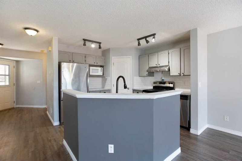 7269 Laguna Way NE, Monterey Park — photo 3