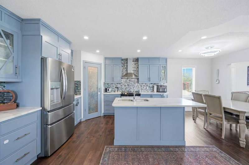 46 Citadel Meadow Crescent NW, Citadel — interior photo 5