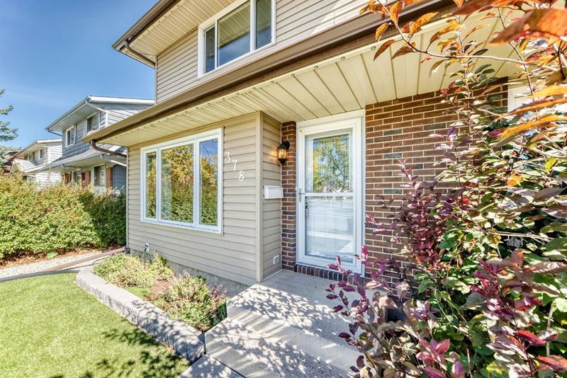 378 Midridge Drive SE