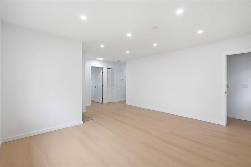 52 Penedo Place SE, Penbrooke Meadows — interior photo 5