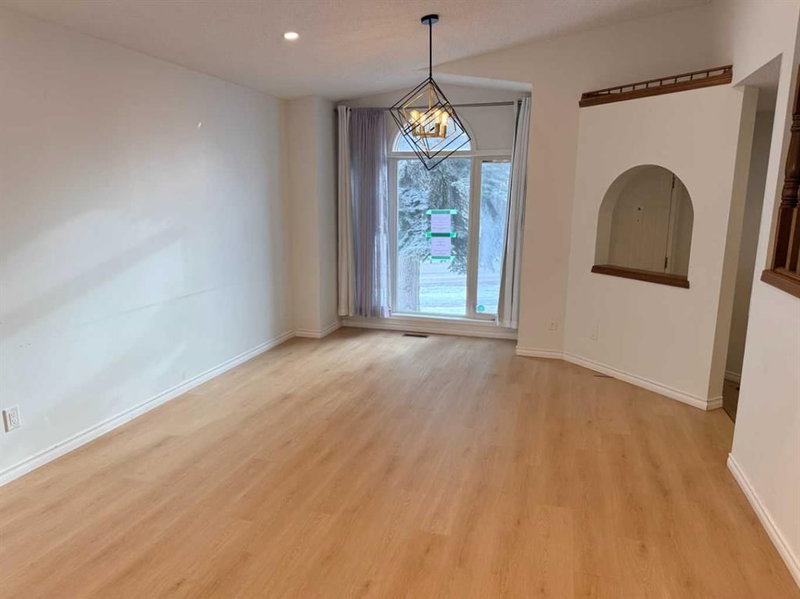 651 Macewan Drive NW, MacEwan Glen — interior photo 7