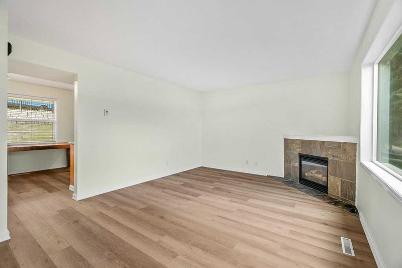 639 Merrill Drive NE, Winston Heights/Mountview — interior photo 6