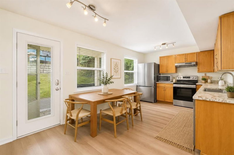 639 Merrill Drive NE, Winston Heights/Mountview — interior photo 7