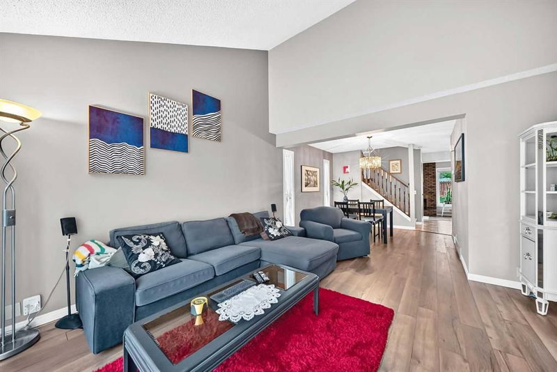 1487 Berkley Drive NW, Beddington Heights — interior photo 5