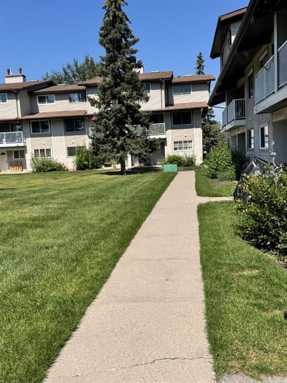 1111 - 200 BROOKPARK Drive SW