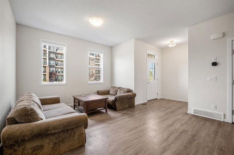 61 Cityline Gate NE, Cityscape — interior photo