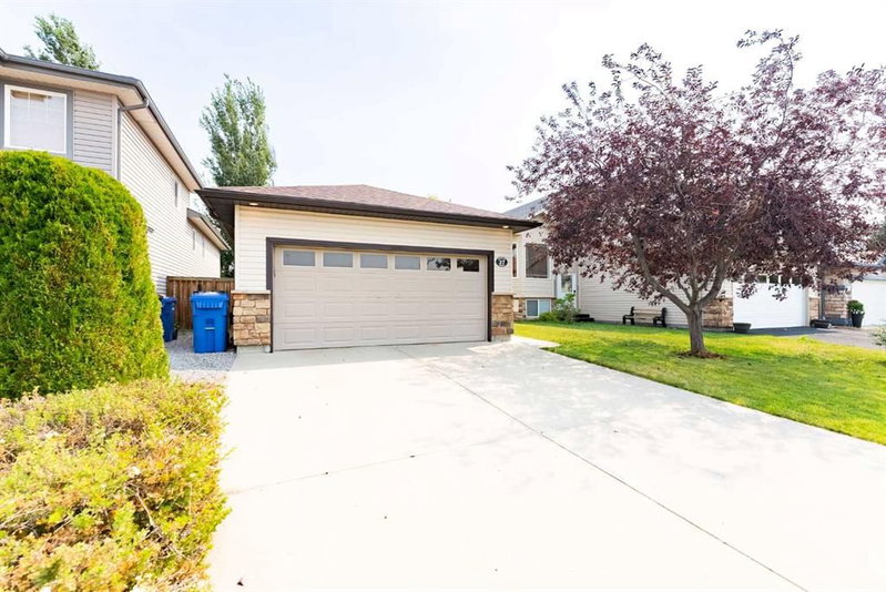 27 Fairmont Road S