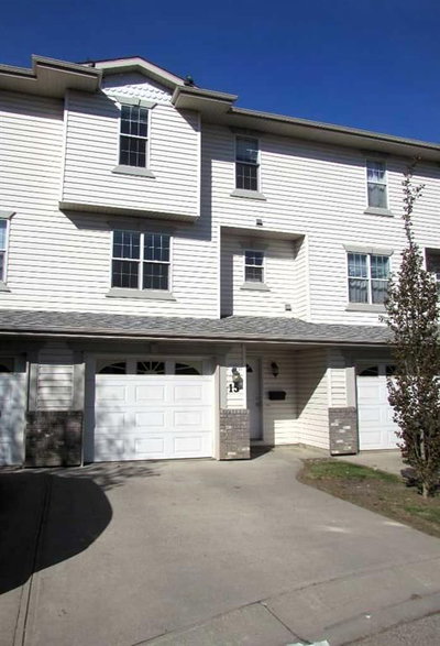 15 Kerry Wood Mews