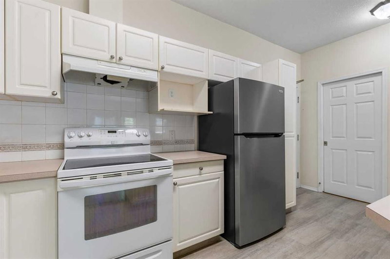 114, 2850 51 Street SW, Glenbrook — interior photo 6
