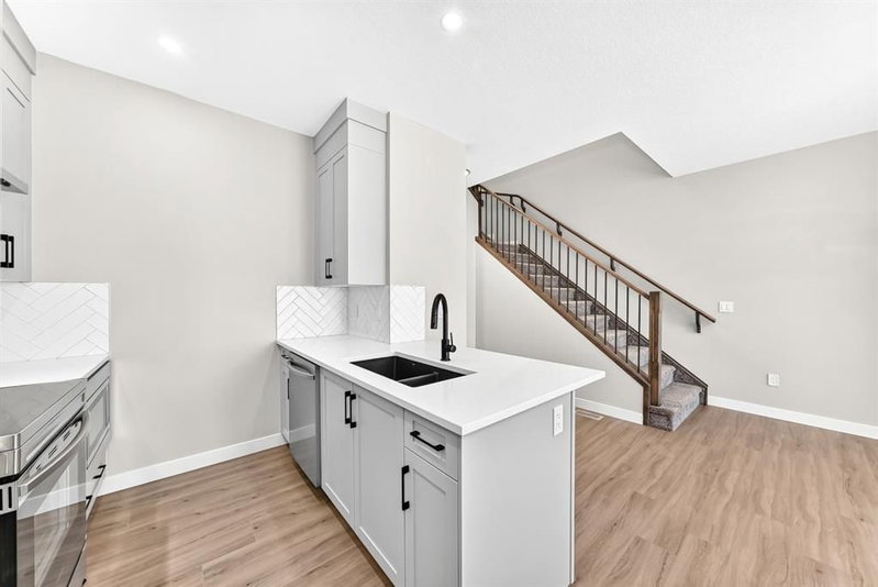 1063 Bayview Crescent SW, Bayview — interior photo 7