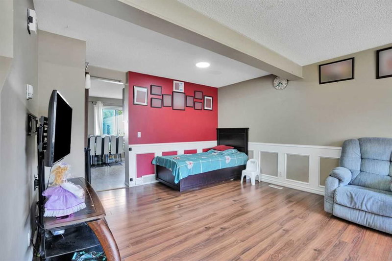 95 Castlegreen Close NE, Castleridge — interior photo 5