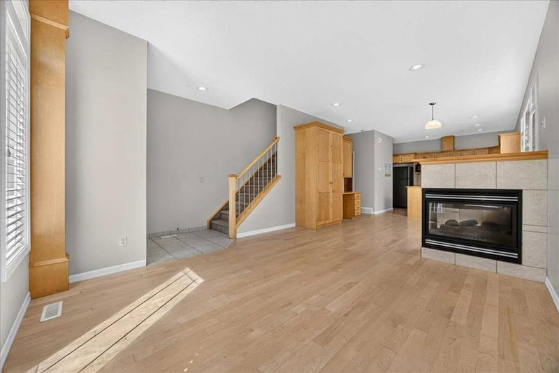 262 21 Avenue NE, Tuxedo Park — interior photo 7