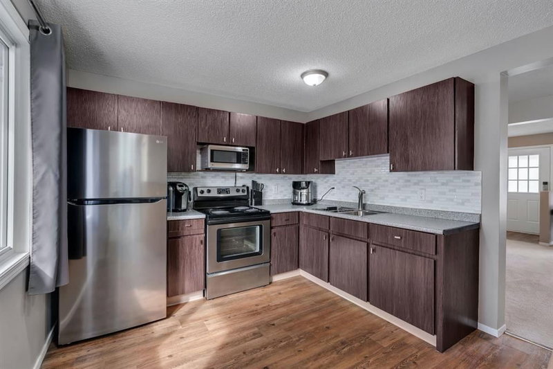 174 Woodmont Terrace SW, Woodbine — interior photo 6