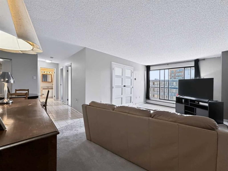 704, 718 12 Avenue SW, Beltline — interior photo 5