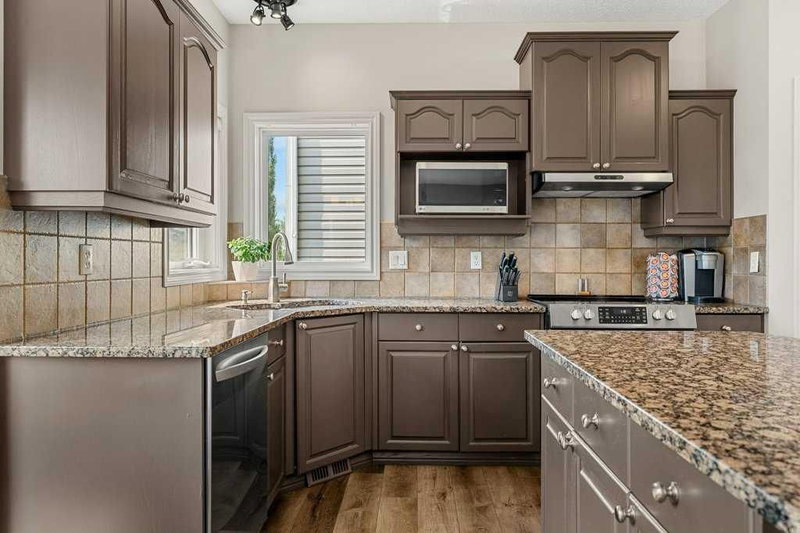 19 Citadel Ridge Close NW, Citadel — interior photo