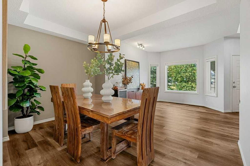 19 Citadel Ridge Close NW, Citadel — interior photo 7