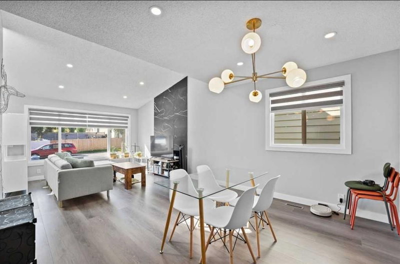 12 Cedargrove Road SW, Cedarbrae — interior photo 5
