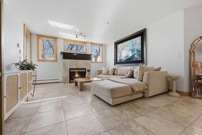 103 - 2411 Erlton Road SW