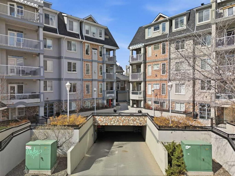 103 - 2411 Erlton Road SW